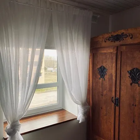 Apartment Antique Suburban Turi