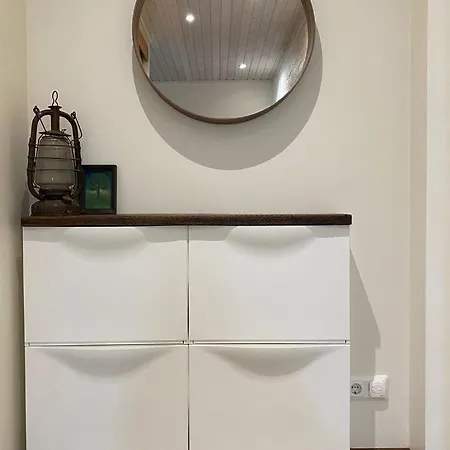 Antique Suburban Turi